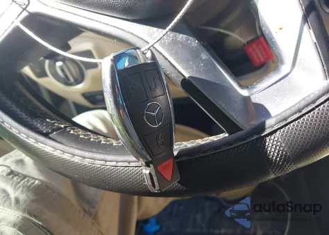 2014 Mercedes-Benz Cla 250 z USA, uszkodzony, nr VIN WDDSJ4EB5EN103888